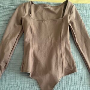 Abercrombie taupe bodysuit S/M